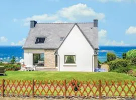 Beautiful Home In Trélévern With Wifi