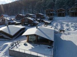 Mountain Chalets Valča -hobitie domy, holiday park in Valča