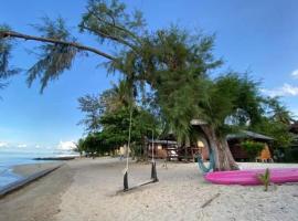 Pinks Bungalow, guest house in Baan Tai