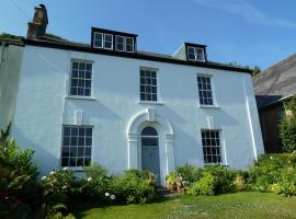 Viesnīca Beautiful 6-Bed House in Lynton North Devon pilsētā Lintona
