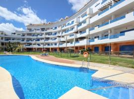 2 bedrooms sea and pool view apt in Duquesa Golf & Gardens Manilva, hotel in Castillo de Sabinillas
