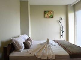 Home Inn, apartment in Thung Si Kan