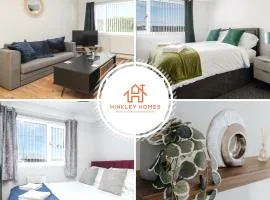 Spacious 3 bedroom house with wifi and car parking By Hinkley Homes Short Lets & Serviced Accommodation