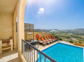 The Blue House Holiday Home, hotell i Għasri