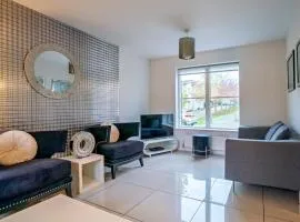 Pass the Keys Modern townhouse with secure parking and garden