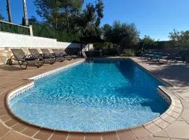 Villa Lluna Sitges 15 minutes drive from Sitges Swimming pool XXL 16 people