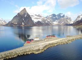 Toppøy Rorbuer, holiday park in Reine