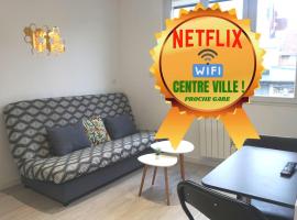 Cosy T2 Wifi Parking Proche gare CENTRE VILLE, hotel perto de Saint-Quentin-Mesnil Golf Course, Saint-Quentin