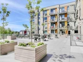 Lovely condo located close to downtown/waterfront!, hotel in Kelowna