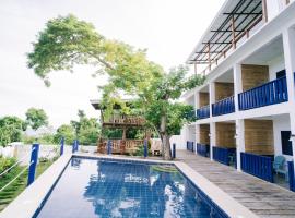 BlueWoods Seaside Resort, resort ở Dauis