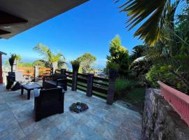 Bungalow charmant &agrave; Les Trois Bassins avec vue sur mer, ubytov&aacute;n&iacute; v soukrom&iacute; v destinaci Grande Ravine