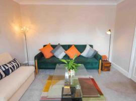 1 Bedroom self contained apartment in Christchurch, apartemen di Winkton