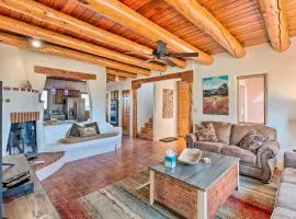 El Prado Townhome with View of Taos Mountains!