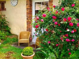 Gîte Sous le Tilleul - Tourouvre - Perche, hotel s parkiralištem u gradu 'La Ventrouze'