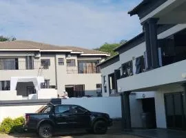 Bryanston Drive Elegant Guesthouse & Boardroom Facilities