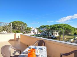2 Bedroom Lovely Apartment In S, Giovanni Di Posada, hotel amb aparcament a San Giovanni