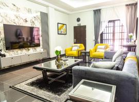 Gyamfuaa Court Apartments, hotell i Kumasi