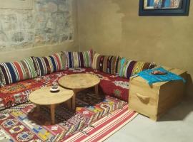 Gîte Mourik, cheap hotel in Aghbala