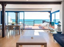 ¡Impactante apartamento a cero linea de mar!
