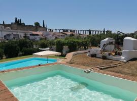 Horta das Laranjas, hotel Serpában