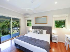 The Acreage Boutique Guesthouse: North Avoca şehrinde bir otel