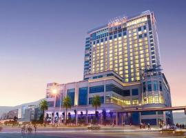 The Light Hotel Penang, מלון בפראי