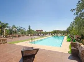 Awesome Home In Acquaviva Delle Fonti With Outdoor Swimming Pool