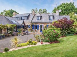 Awesome Home In Trézélanbégard, Hotel in Trézelan