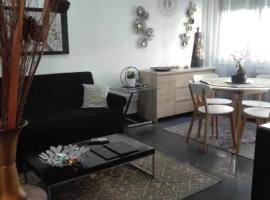 City Center Comfortable Studio Apartment, ξενοδοχείο στην Καβάλα