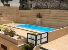 Apartamento Piscina 1G by Urraca Suites Viveiro, בית חוף בויביירו