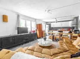 Lovely townhouse in a lively area close to the old Nice