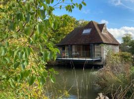 Weavers Rest, holiday home in Biddenden