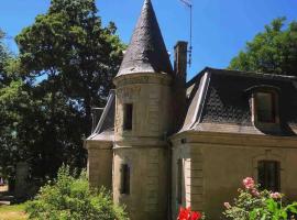 Maison de la Tour, casa de campo em Étang-sur-Arroux