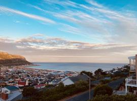 Two Oceans Artist's Home., self-catering accommodation in Fish Hoek