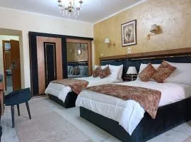 Indiana Hotel