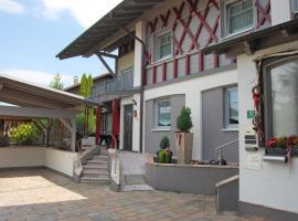 Ferienwohnung & App. Rosemarie, hotel con estacionamiento en Bad Birnbach