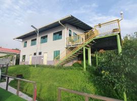 THE CLOUD KINABALU- HOUSE, cottage in Ranau