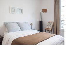 La petite maison parisienne, βίλα στο Λεβαλουά Περέ