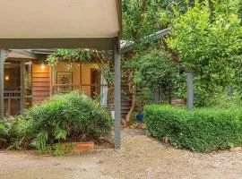Tranquil 4 Bedroom Cottage in Olinda