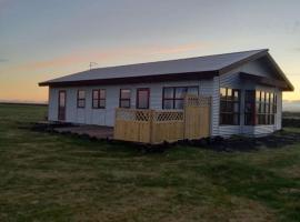 Eaglerock Guesthouse and tours, hytte i Kirkjubæjarklaustur