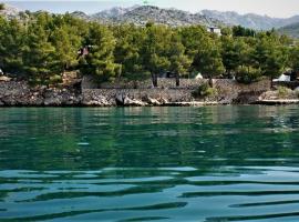 Camping PINUS: Starigrad-Paklenica şehrinde bir glamping noktası