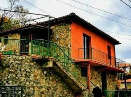 Σπίτι με θέα, villa in Alona