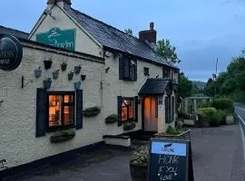 The Farmers Boy Inn Guest House