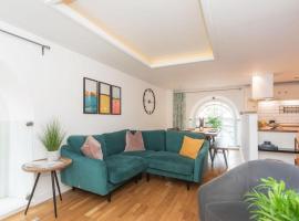 Kensington Chapel Apartment Bath