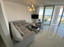 McKenzie 2 bedrooms Seaview Residence