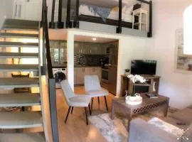 Mountain Getaway - Pool, Hot Tub, Balcony, WiFi