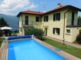 Haus am See, hotel i Porto Valtravaglia