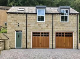 The Coach House - *New Build in Traditional Style*, hotel in Todmorden