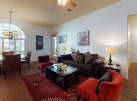 LV110 Secluded Downstairs 1 Bedroom Legacy Villa, hotel in La Quinta