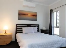 The Summer Lakeside Room